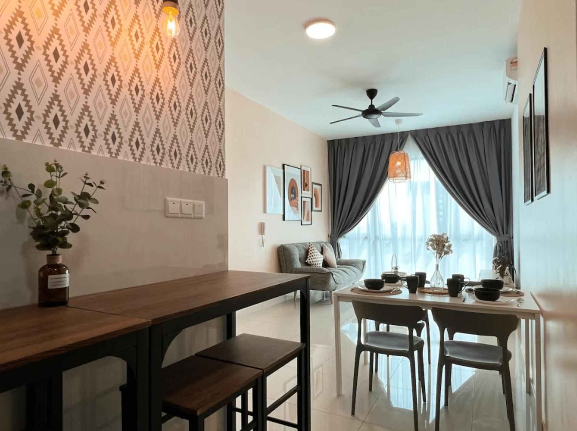 Greenfield Residence Bandar Sunway Петалинг-Джая Экстерьер фото